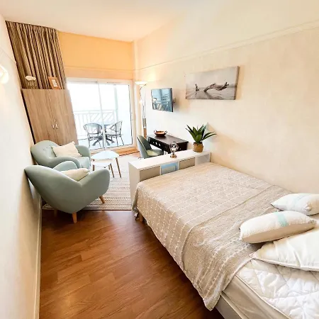 421 Face A L'ocean Avec Piscine,acces Apartment